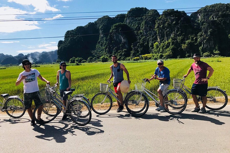 Fahrradtour Tam Coc: Der ultimative Guide durch das "Halong-Bucht auf dem Land"